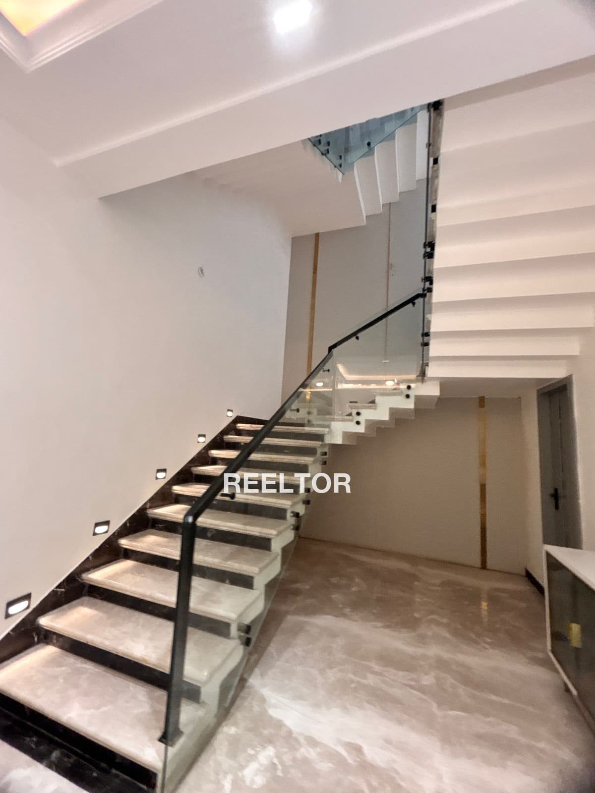 Image of Best 6 BHK in MAHINDRA WORLD CITY Phase I for Sale