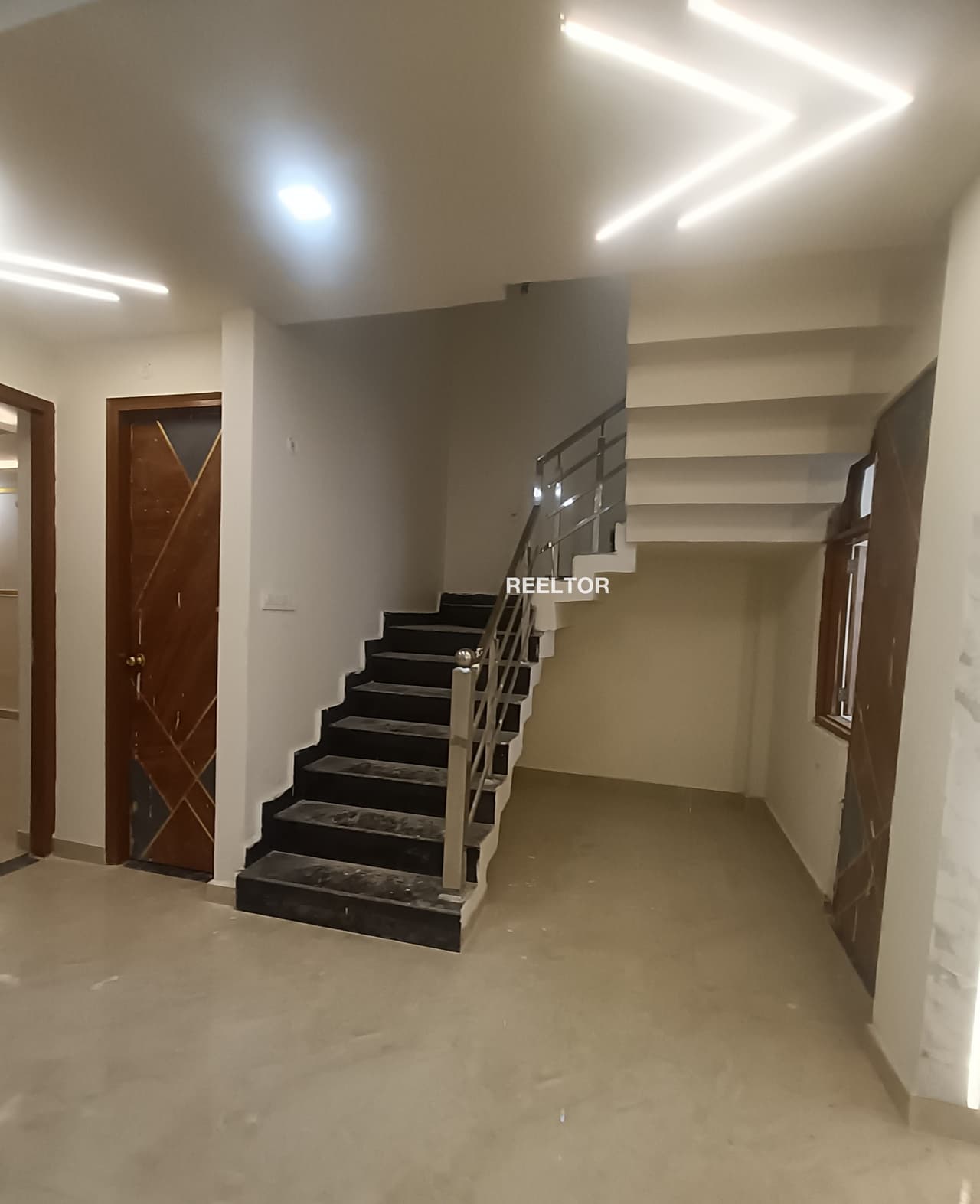 Image of 1917 sqft Usable Space 8 BHK in Gandhinagar Sector 2, Ahmedabad