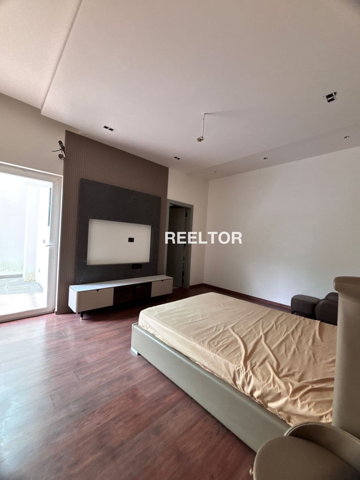 Image of Sun-Kissed 6 BHK Villa in Salt Lake Sector I