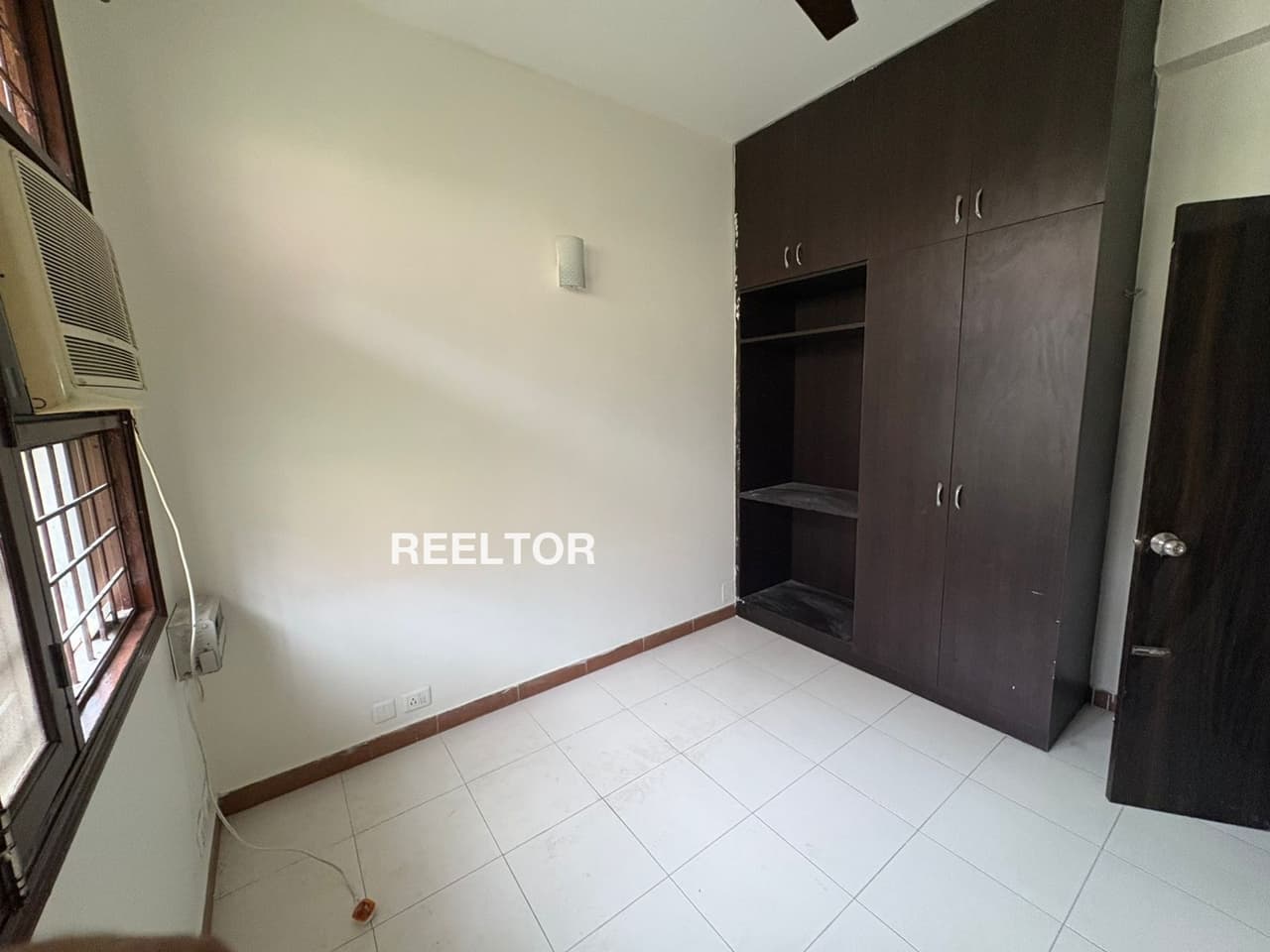 Image of Metro Nearby 7 BHK Villa for Rent in sector 28