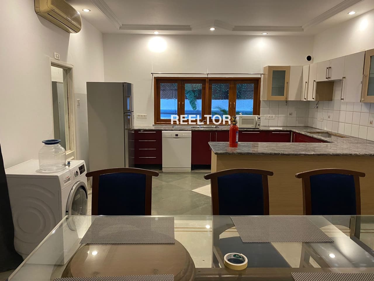 Image of 5 BHK with 3216 sqft Net Area in Saket Block C