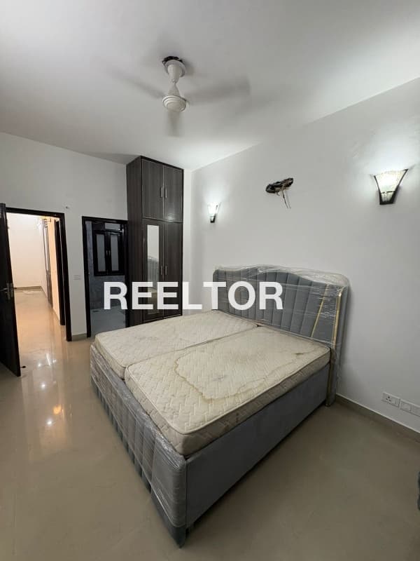 Image of Bright 2nd Floor 8 BHK Villa in Yamuna Expressway, Greater Noida