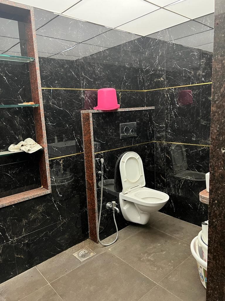 Image of 6800 Sqft 7 BHK Villa Available in Baroni