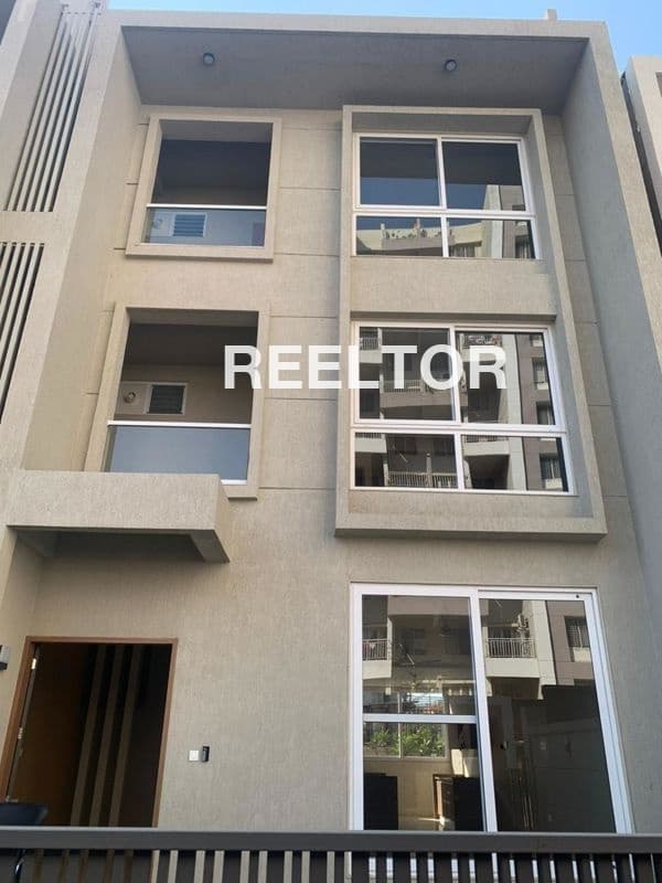 Image of Fully Ventilated 7 BHK Villa in Rooma