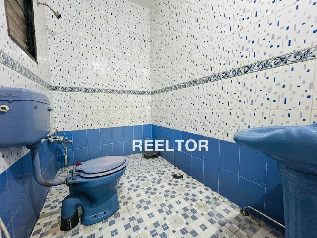 Image of Spacious 3rd Floor 8 BHK in KAVIARASU KANNADASAN NAGAR Block 3, Chennai