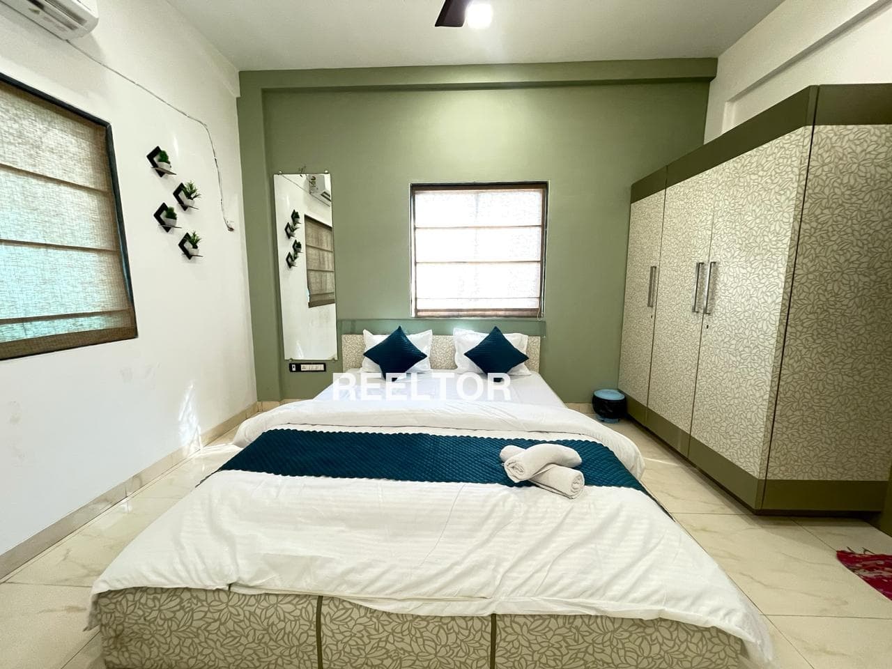 Image of 6 BHK with 3863 sqft Net Area in Defence Colony Block E