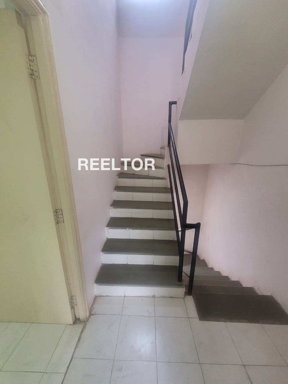 Image of 5 BHK with 1703 sqft Net Area in Sahakar Marg