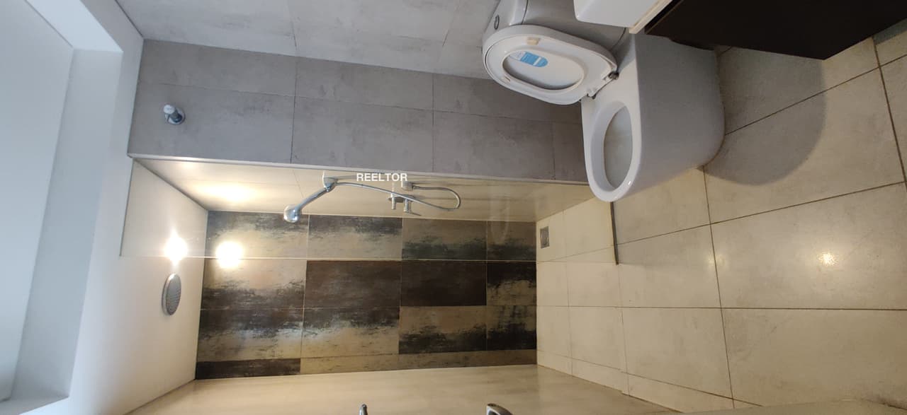 Image of Well Lit 4th Floor 6 BHK Villa in KK NAGAR Sector 2, Chennai