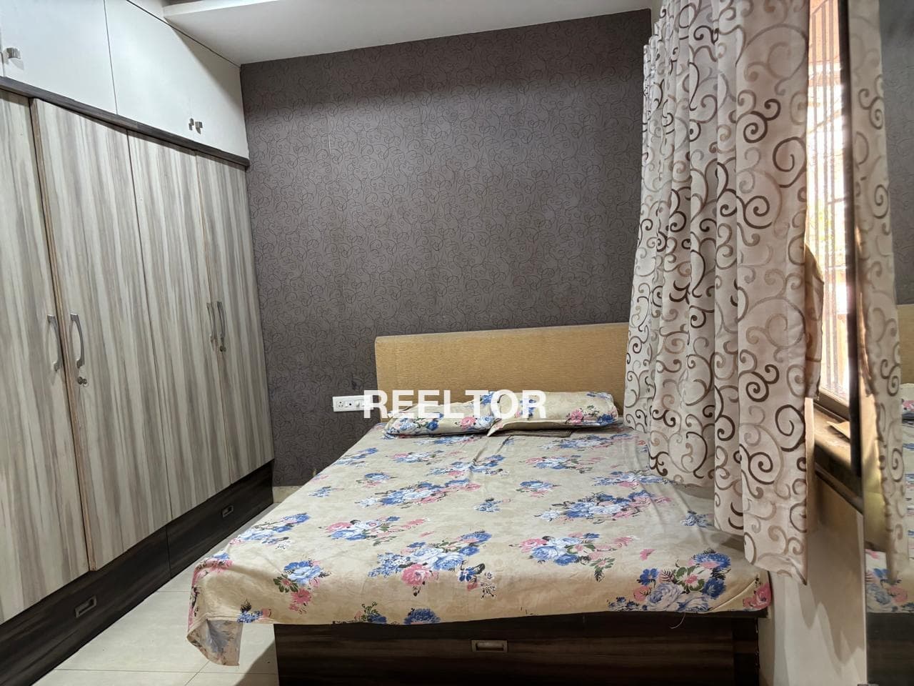 Image of East-Facing 8 BHK Villa for Rent in Rohini Sector 13