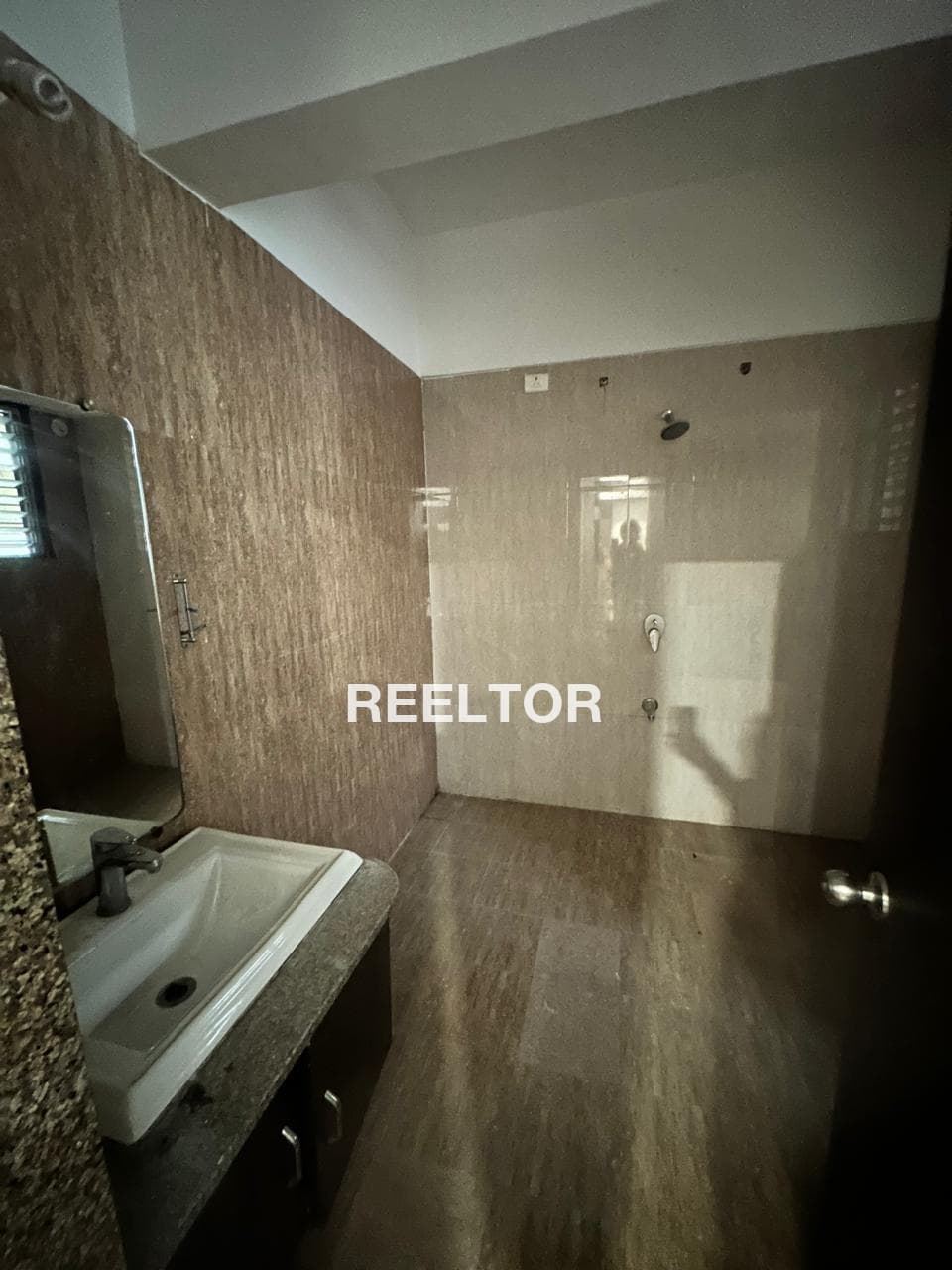 Image of Spacious 2nd Floor 5 BHK in Ulwe Sector 8, Navi Mumbai