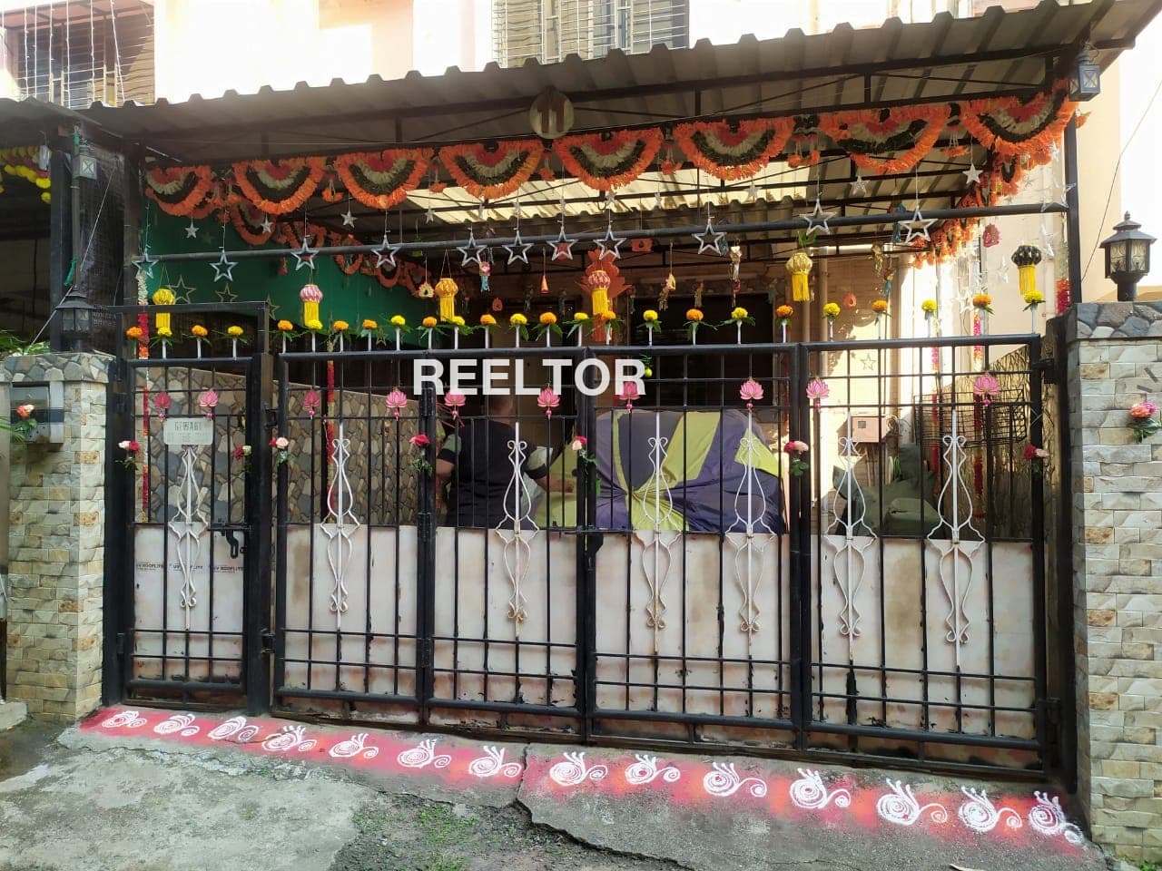 Image of Prime 2nd Floor 7 BHK Villa in Dwarka Sector 15