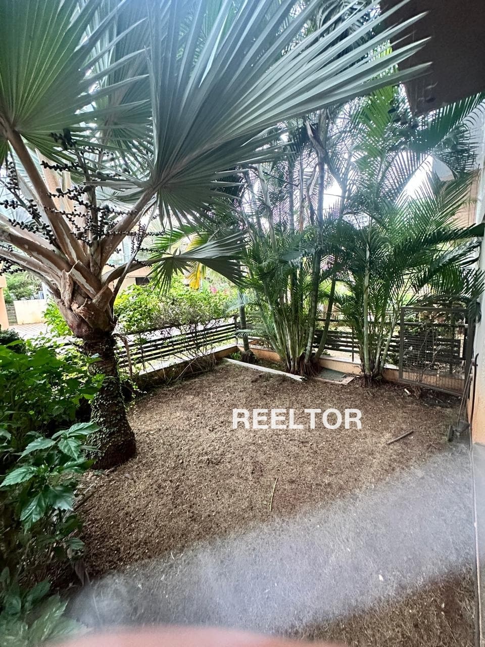 Image of Heart of R K Puram Sector 12: 7 BHK Villa for Rent