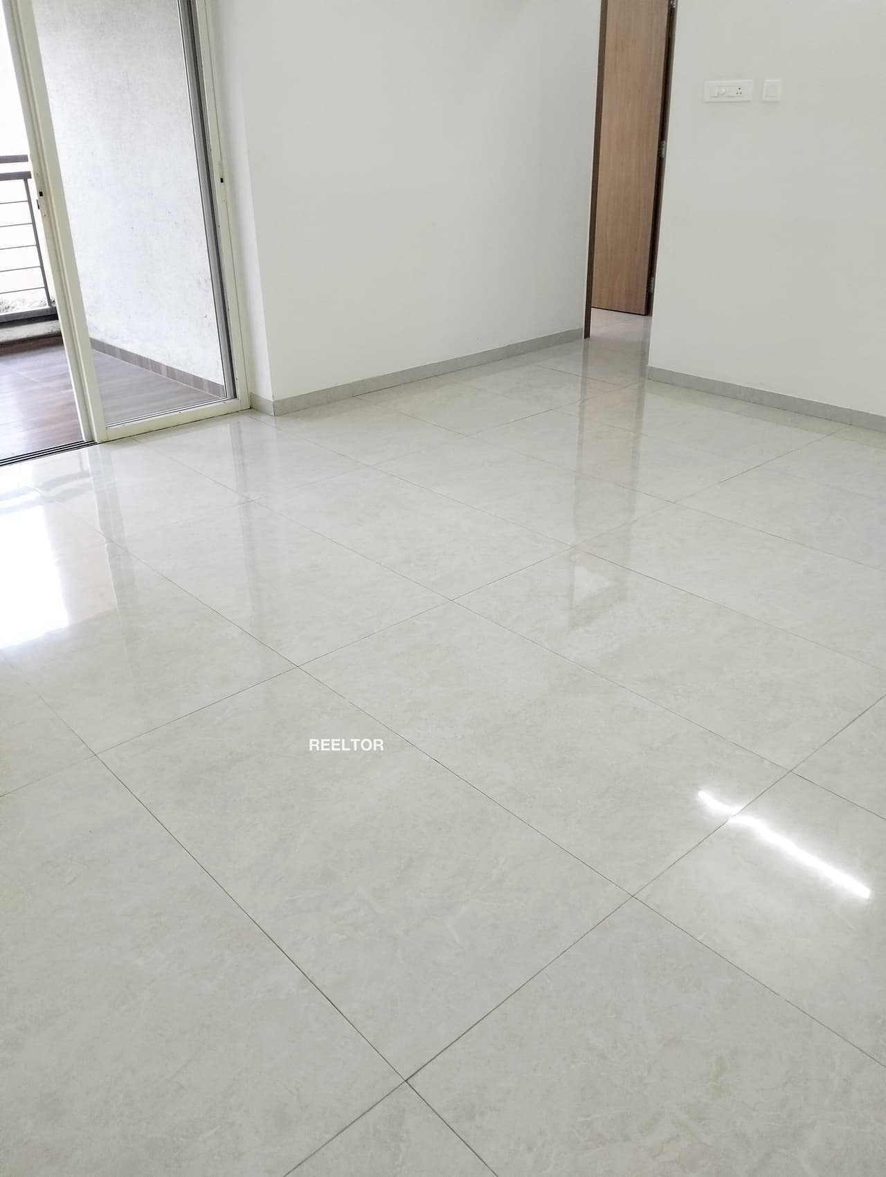 Image of 5 BHK | 2600 sqft | 4th Floor | Dantri