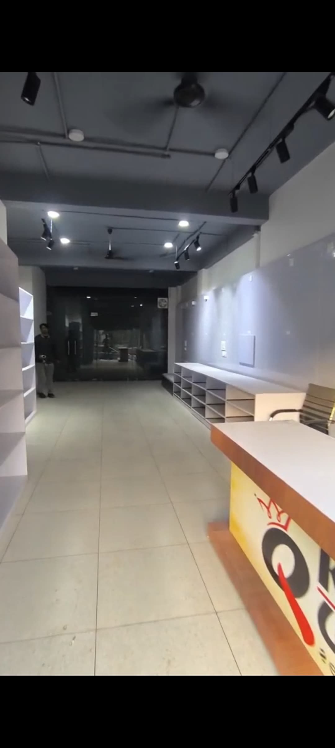 Shop For Sale In Malas Charnan Parbatsar