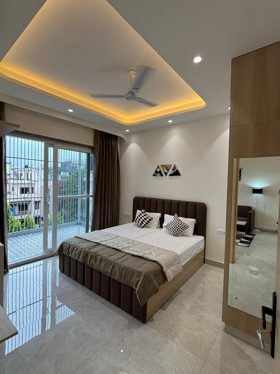 1 Bhk Properties For Rent In Sreeniketan Apartment In Vasundhara Enclave Trilokpuri