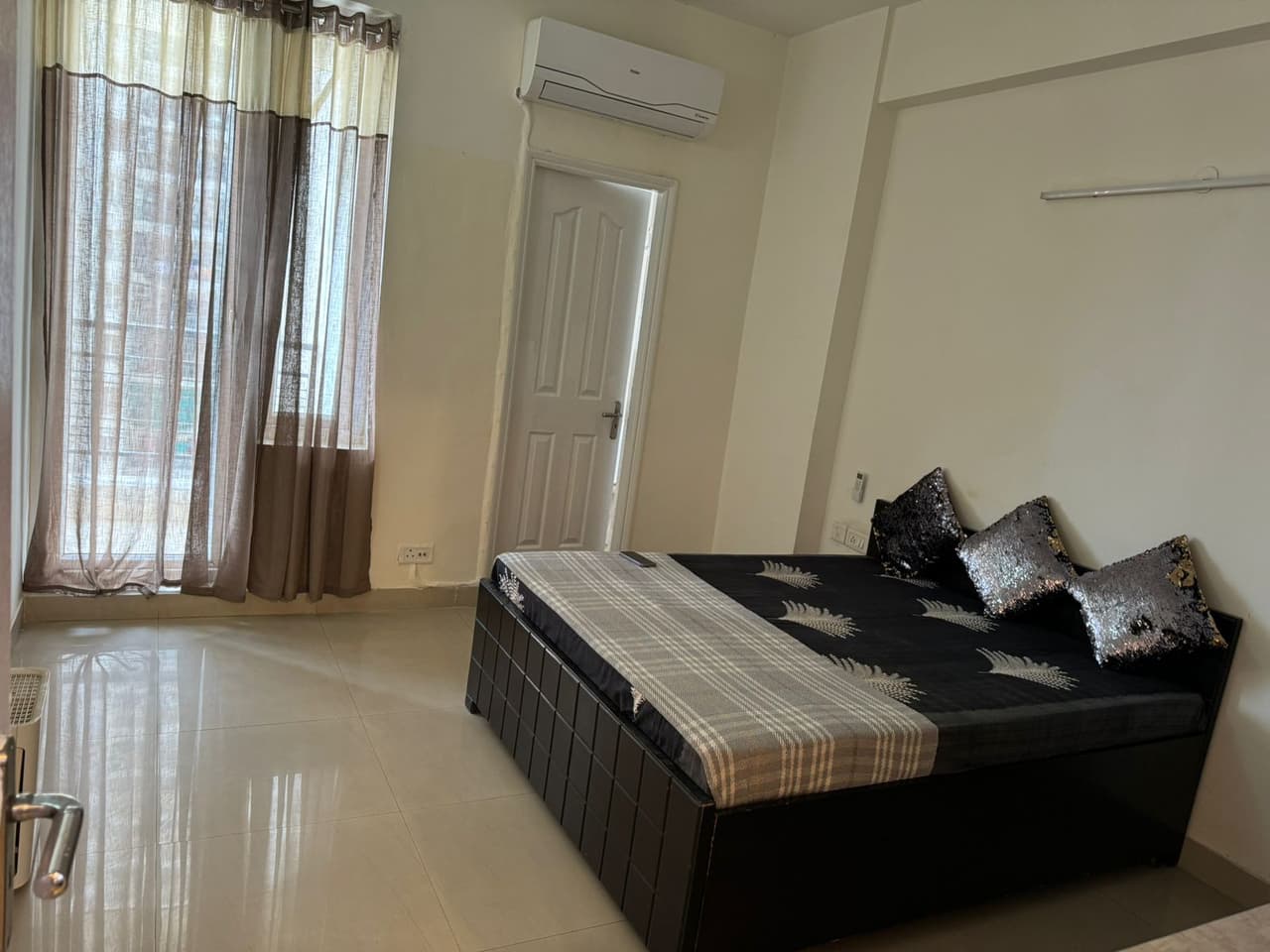 Shahdara 2 Bhk Flats For Rent Lig Flat