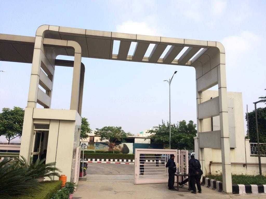 Shop For Sale In Rudrapur Bilaspur