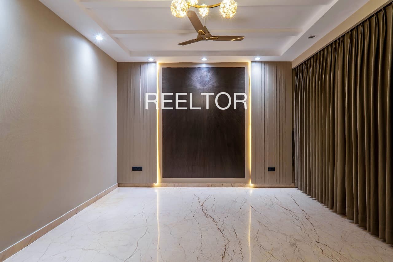 Buy 4 Bhk In Tower H Kirti Nagar