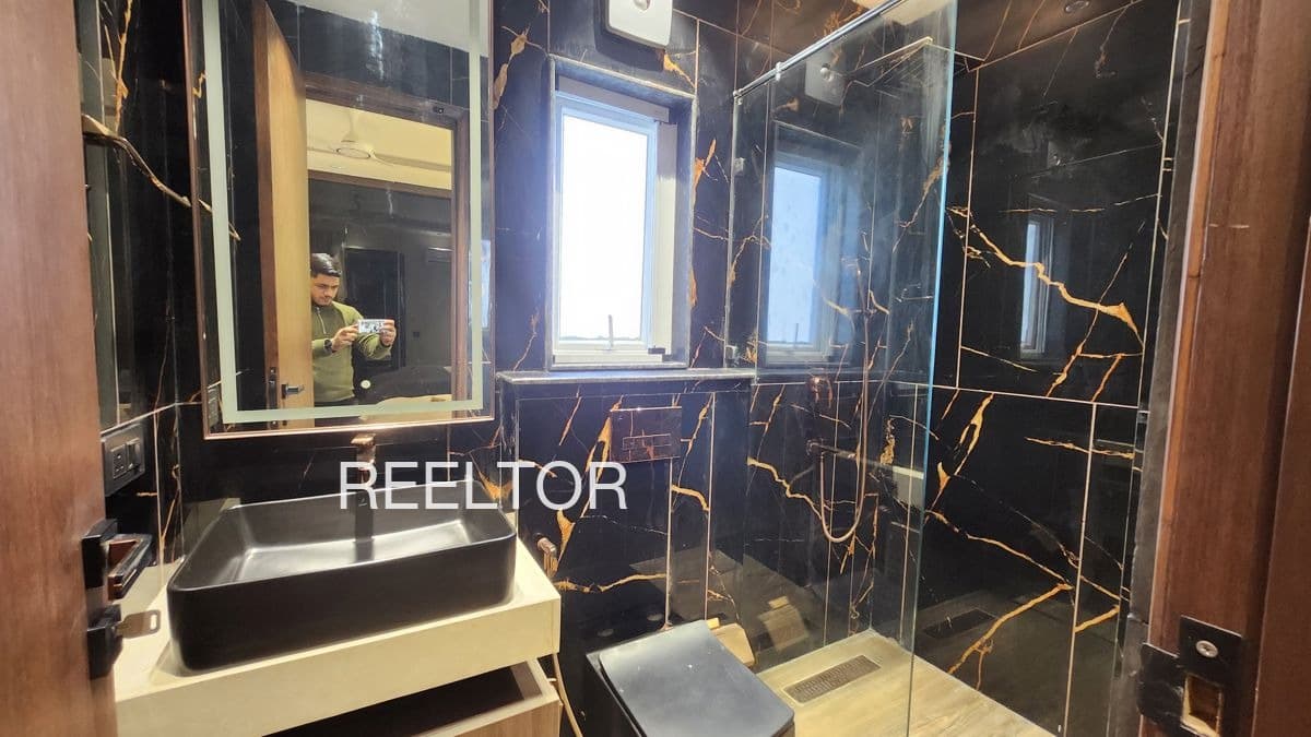 Available 4 Bhk In Sotsalipathar Beerwah