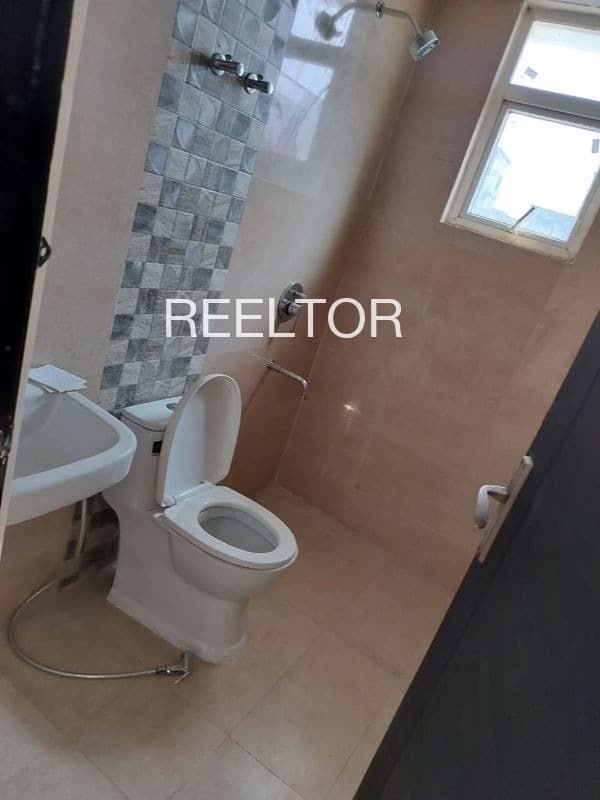 Shop For Sale In Lantar Jakhani Dhar