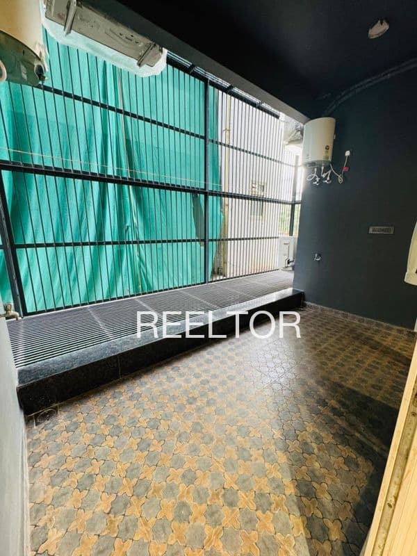 Shop For Rent In Nehru Nagar Defence Colony