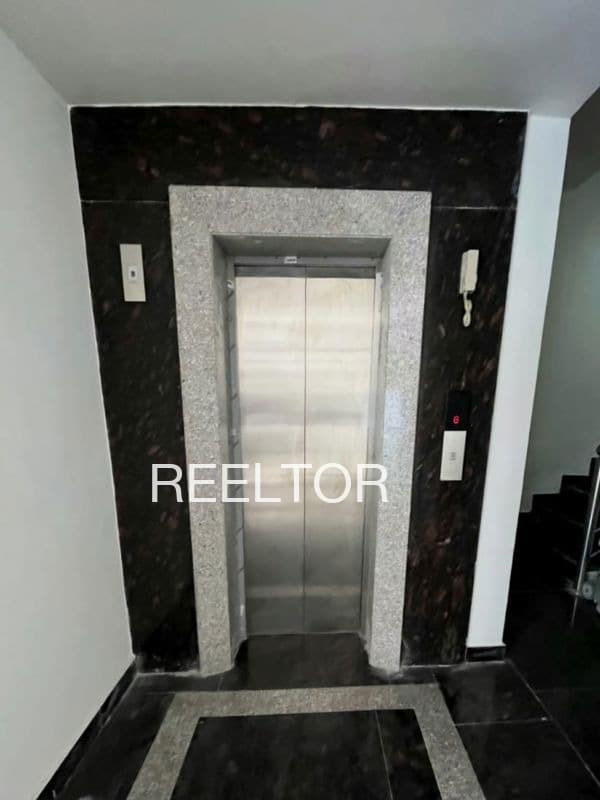 Available 4 Bhk In Pathan Thathri