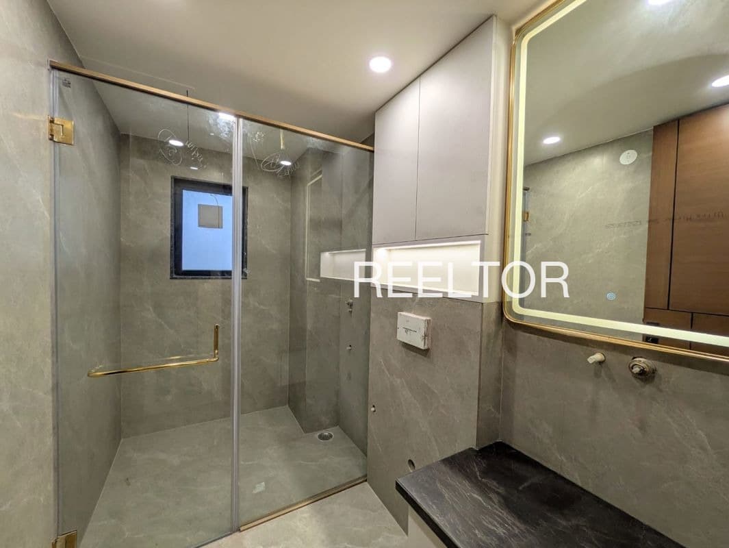 Builder Floor For Rent In Radhanpur