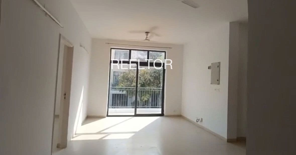 Available 2 Bhk In Loongkan Residence Changlang Circle