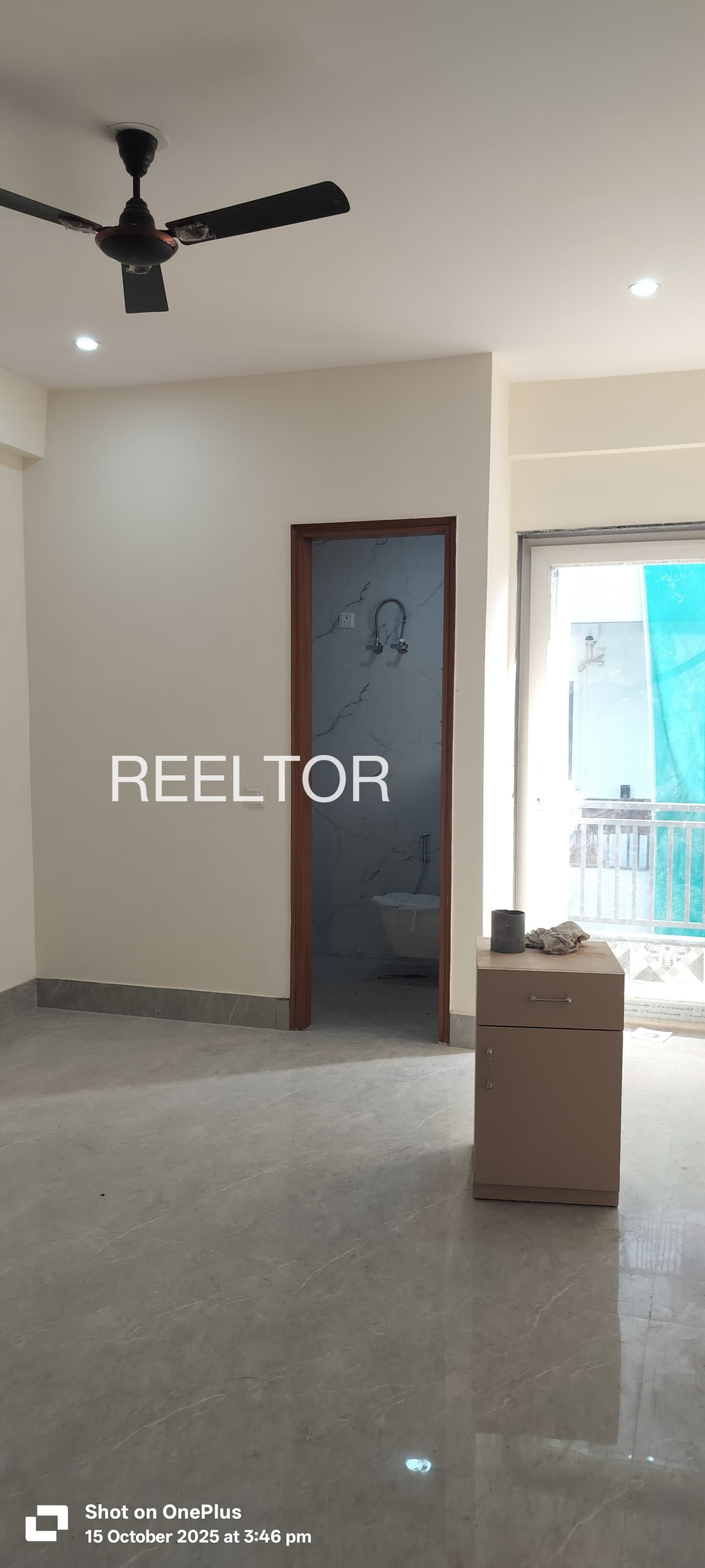 1 Bhk For Sale In Yahiyaganj Lucknow