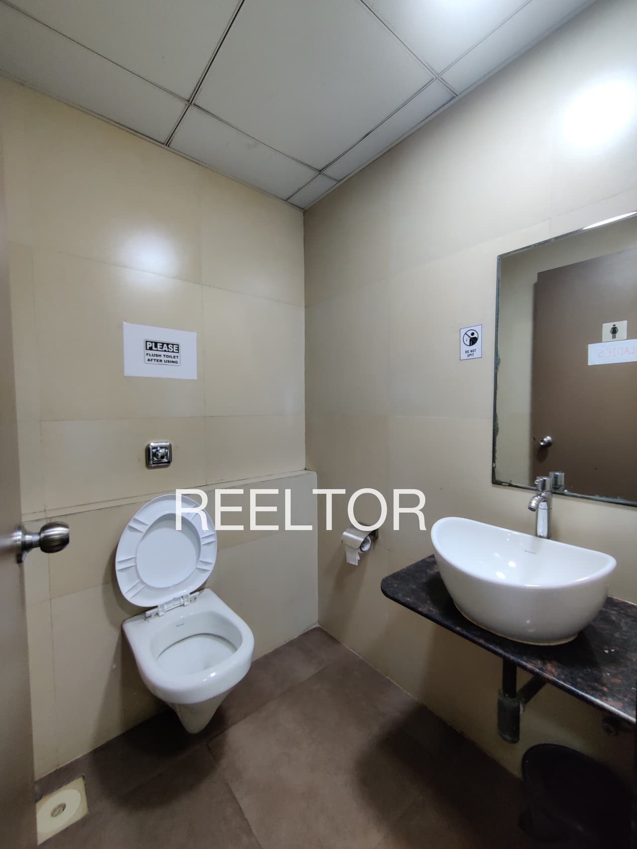 Office Space For Rent In Andhiari Mankapur