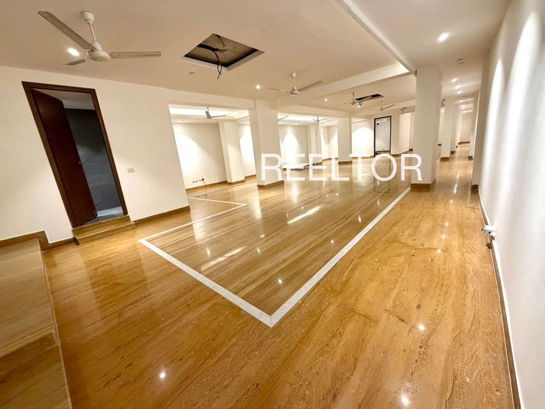 Office Space For Sale In Razairi Nermand