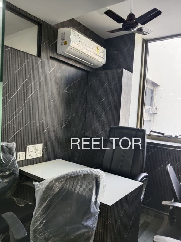 Office Space For Sale In Wadi Shedol Nilanga