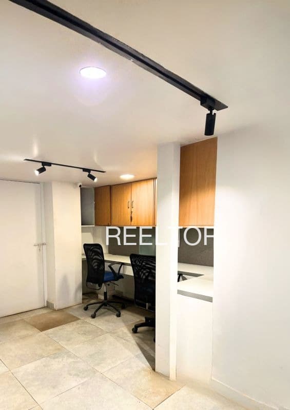 Office Space For Sale In Bankri Nepanagar