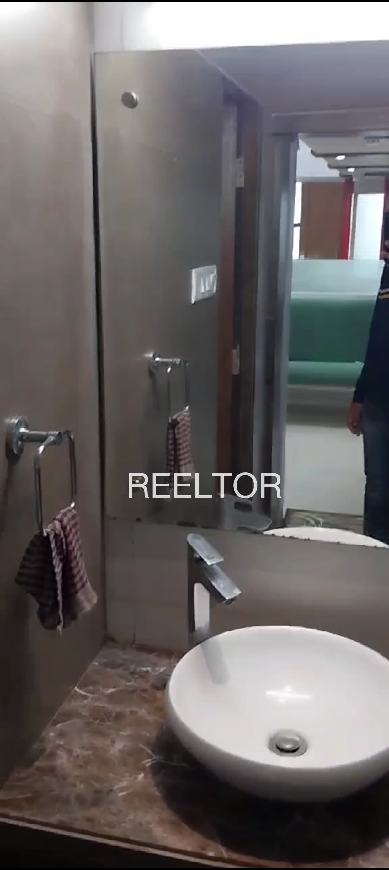 Office Space For Sale In Ratnara Gondiya