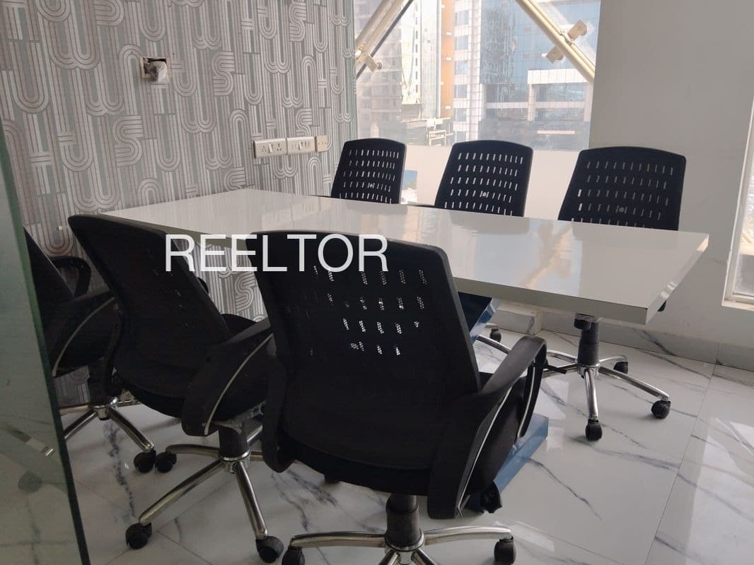 Office Space For Rent In Kozhichitta Colony Vellarikkundu
