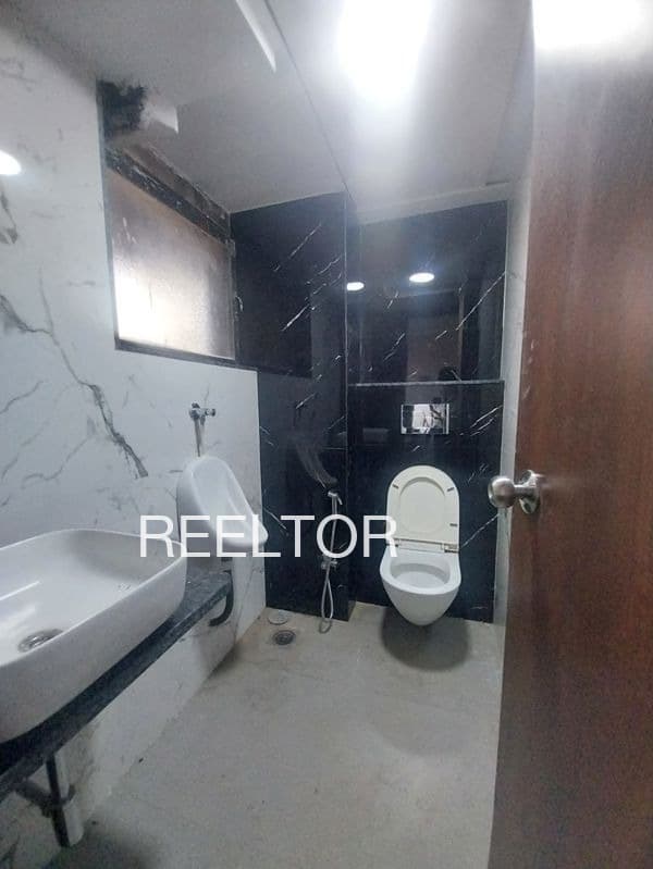 Office Space For Sale In Theekariya Charnan Talera