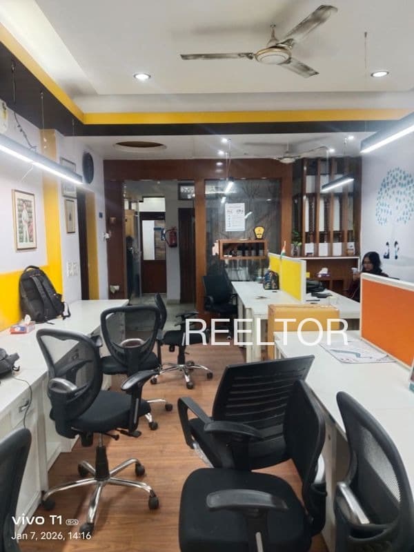 4 Bhk For Sale In Dlf Capital Greens Community Building Kirti Nagar