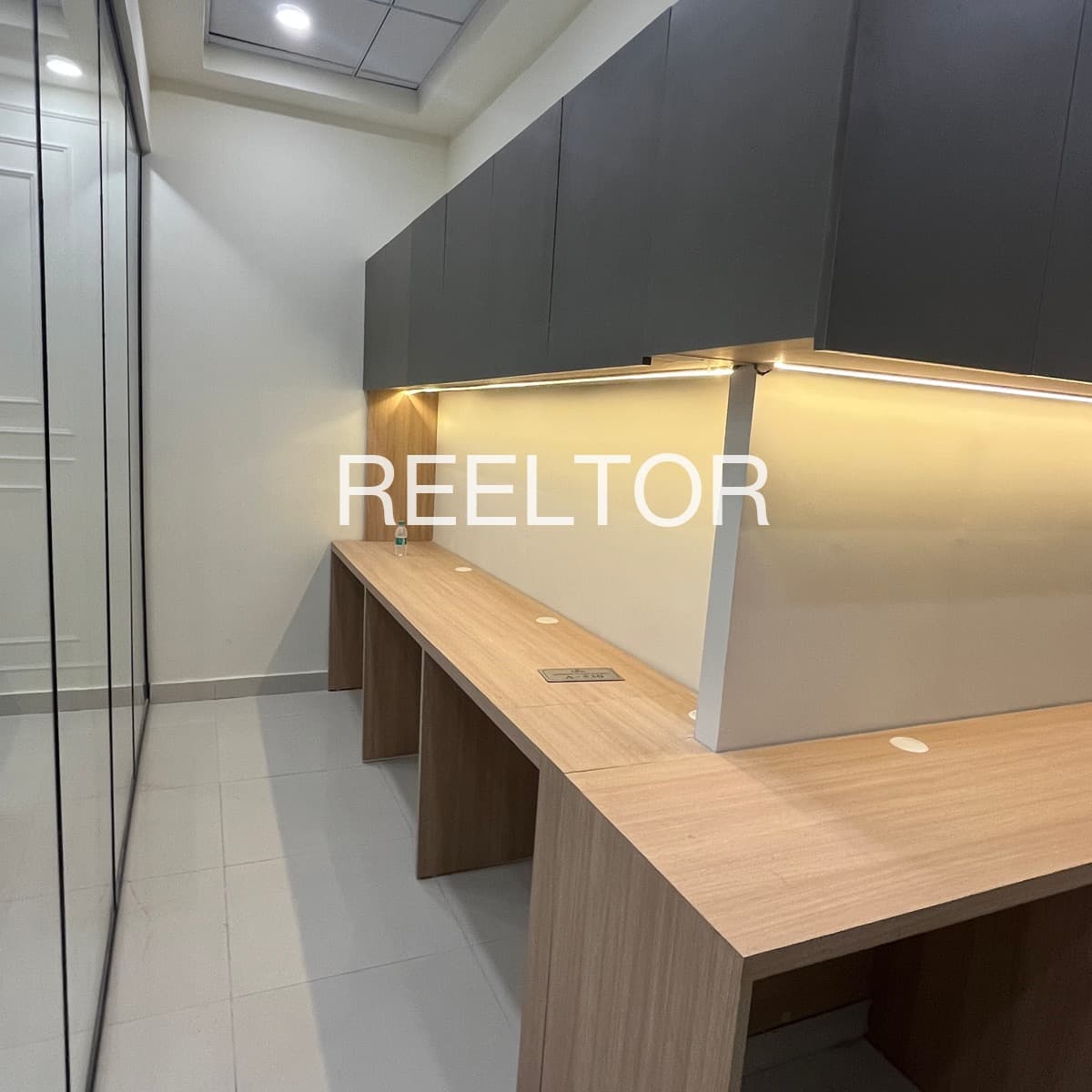 Office Space For Sale In Wadi Shedol Nilanga