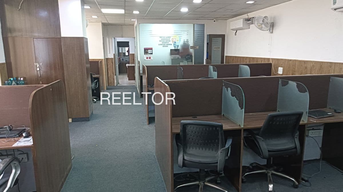 Office Space For Sale In Konnakad Vellarikkundu