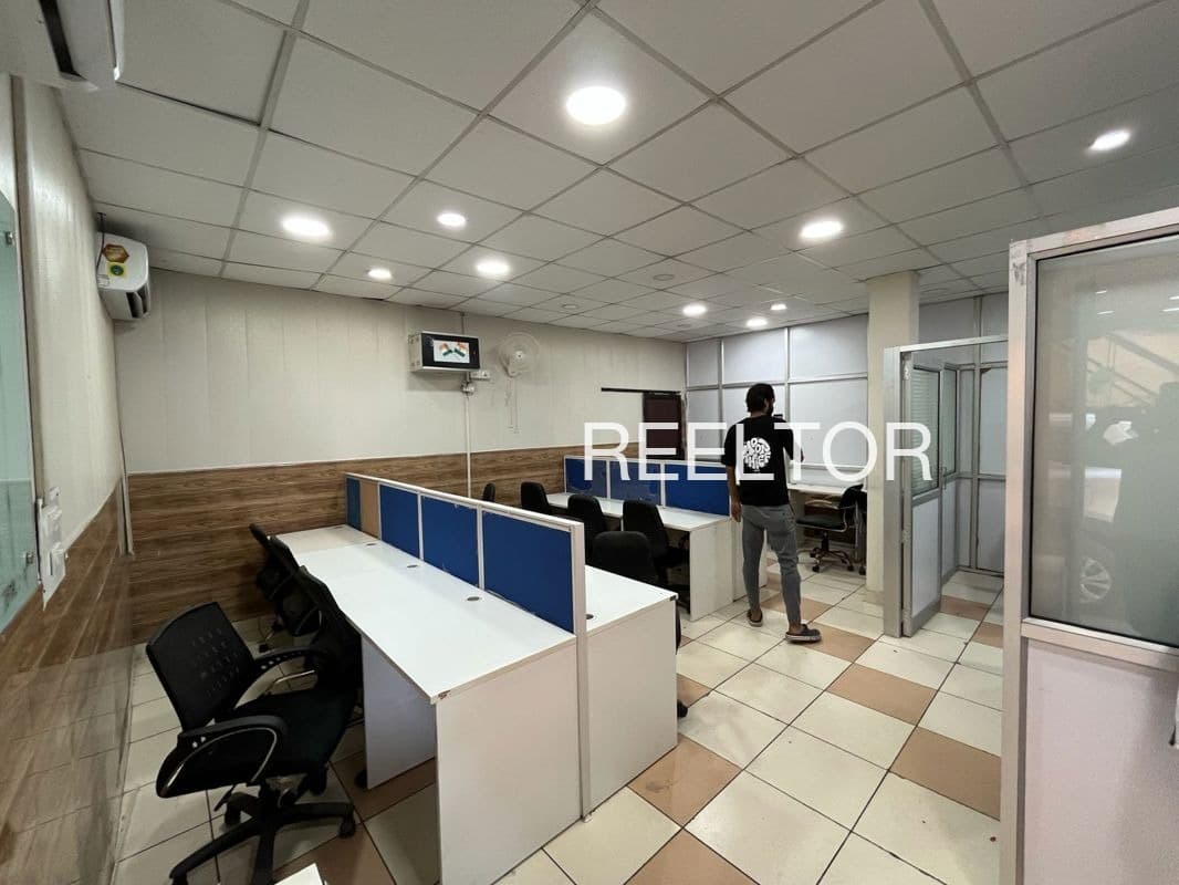 Office Space For Rent In Kozhichitta Colony Vellarikkundu