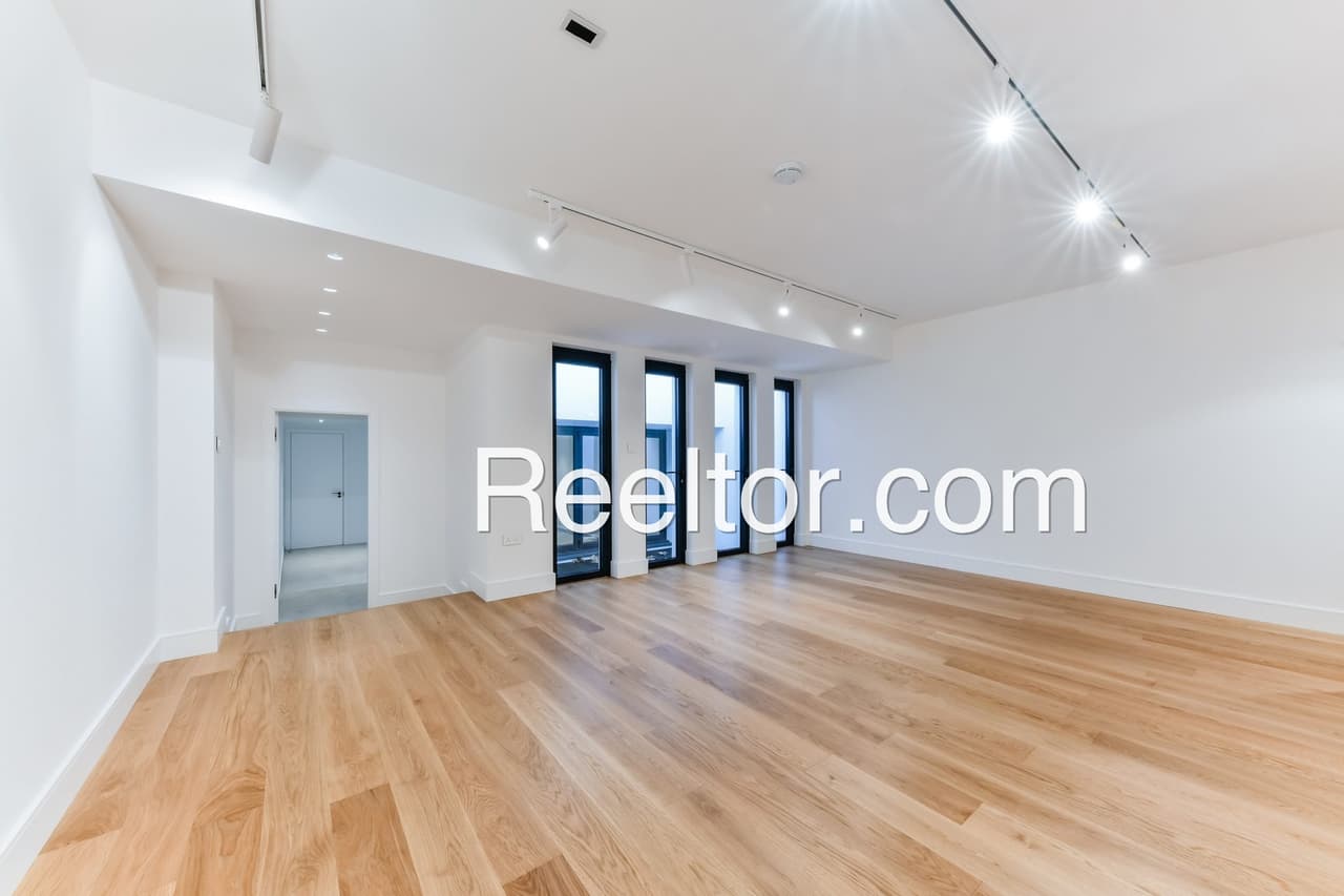 Shop For Rent In Kandichchankadu Aranthangi