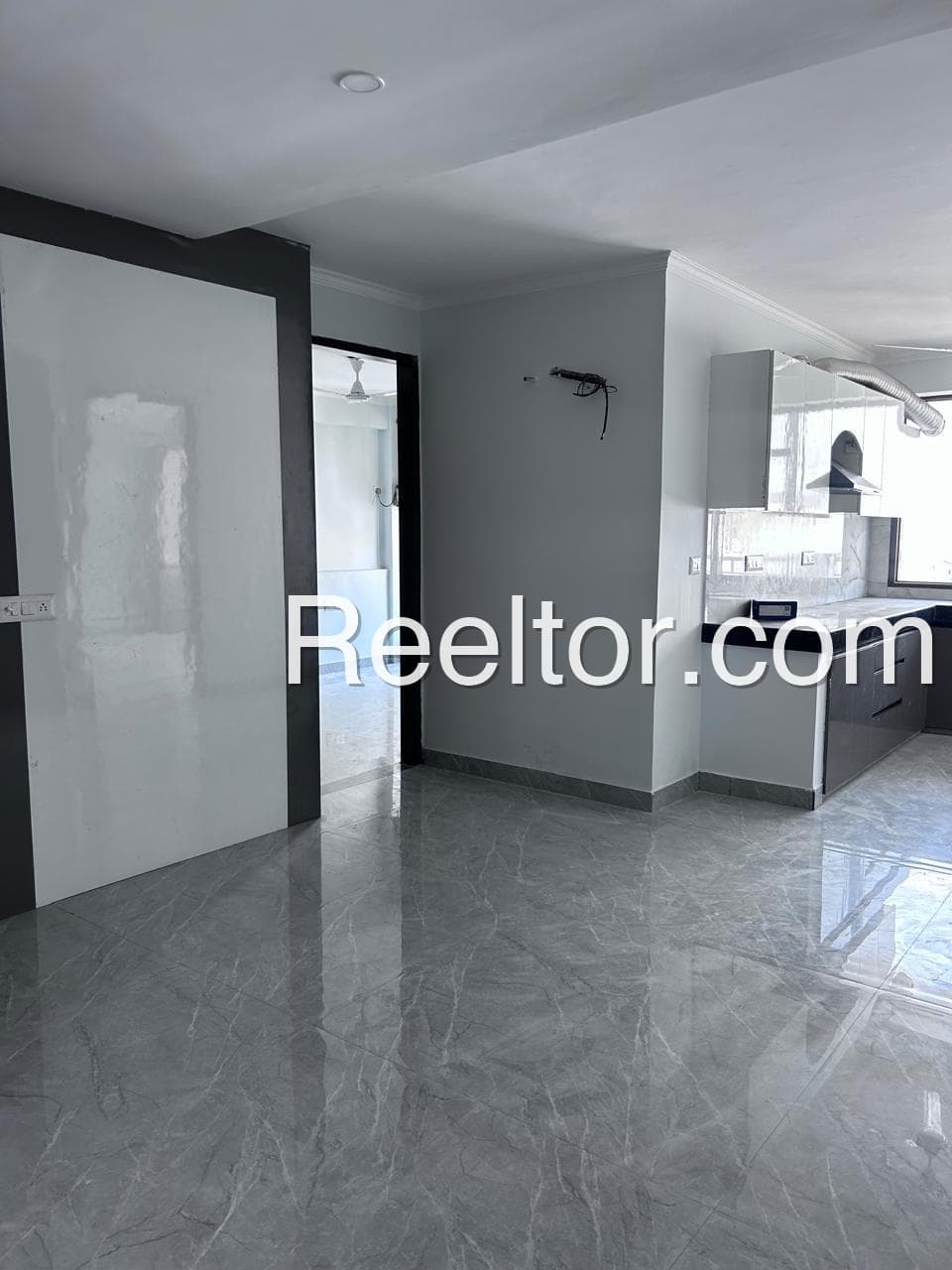 Available 2 Bhk In Tahzib Complex Bahadurganj