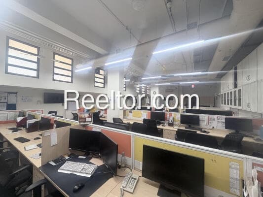 Office Space For Sale In 1 Adm Poogal