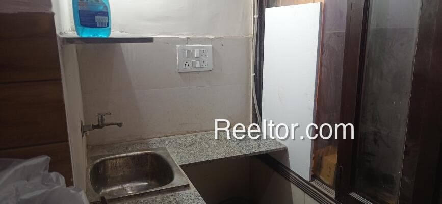 Pg For Rent In Malayadivaram Chittur