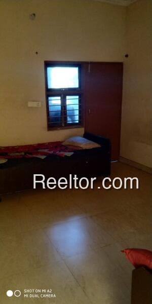 Image of 20-Room Family-Friendly PG in Bithan, Samastipur