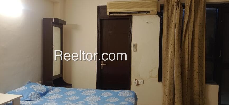 Image of 24 Rooms PG Hostel for Sale in Siwaijpur, Hardoi