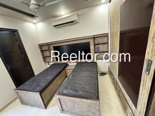 Image of 29 Room PG Building for Sale in Kodarma, Jharkhand