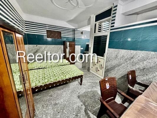 Pg For Sale In Amwari Chirgaon