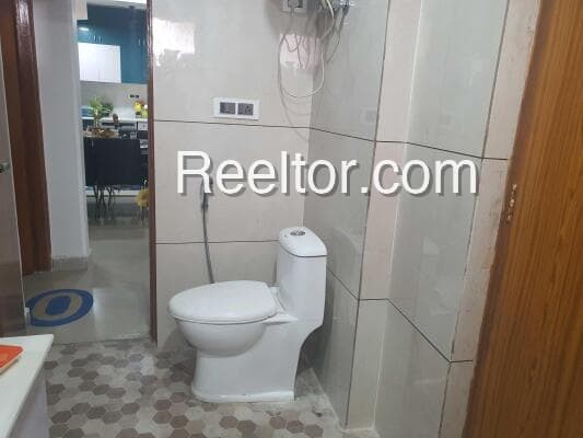 Pg For Sale In Lumpo Zemithang