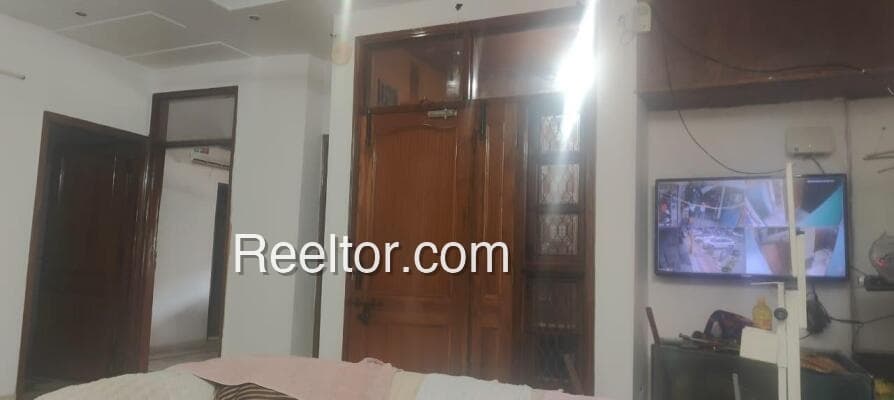 Image of Spacious PG Building for Sale - 21 Rooms, Khatao, Satara